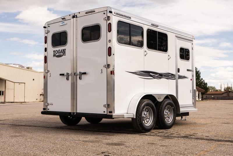 How to Avoid Buyer’s Remorse When Buying a Bumper Pull Horse Trailer