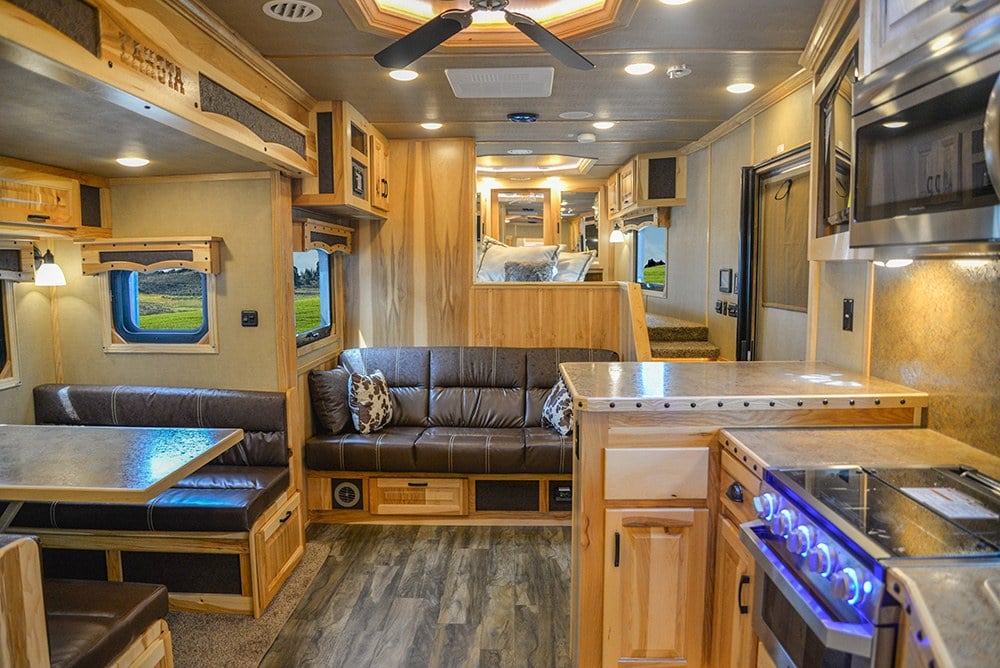 How To Pick The Right Living Quarters Horse Trailer