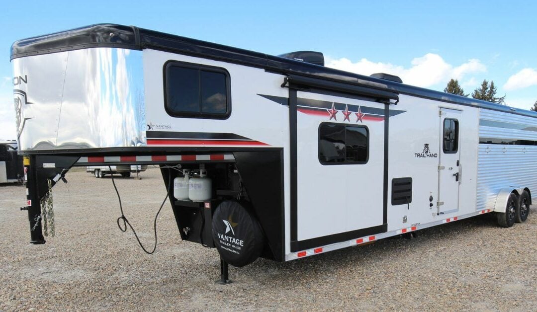 Hit the Trail with Confidence: Troubleshoot Your Living Quarters Horse Trailer Woes with These Expert Solutions!